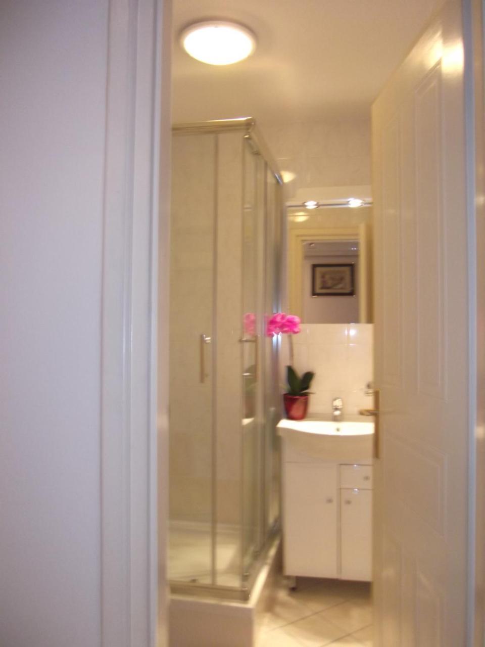 Rozsa Apartman Apartment Heviz Ngoại thất bức ảnh