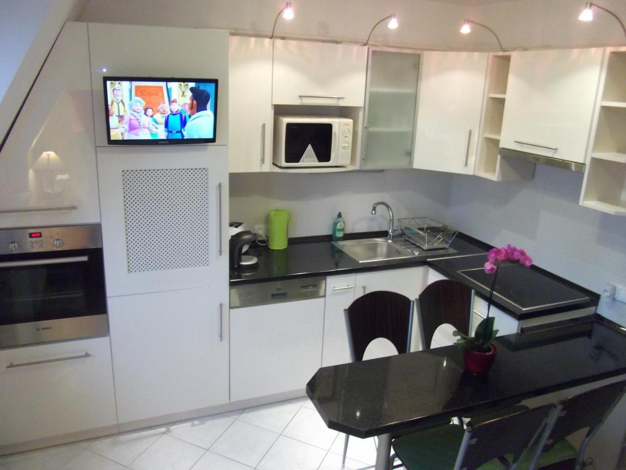 Rozsa Apartman Apartment Heviz Ngoại thất bức ảnh