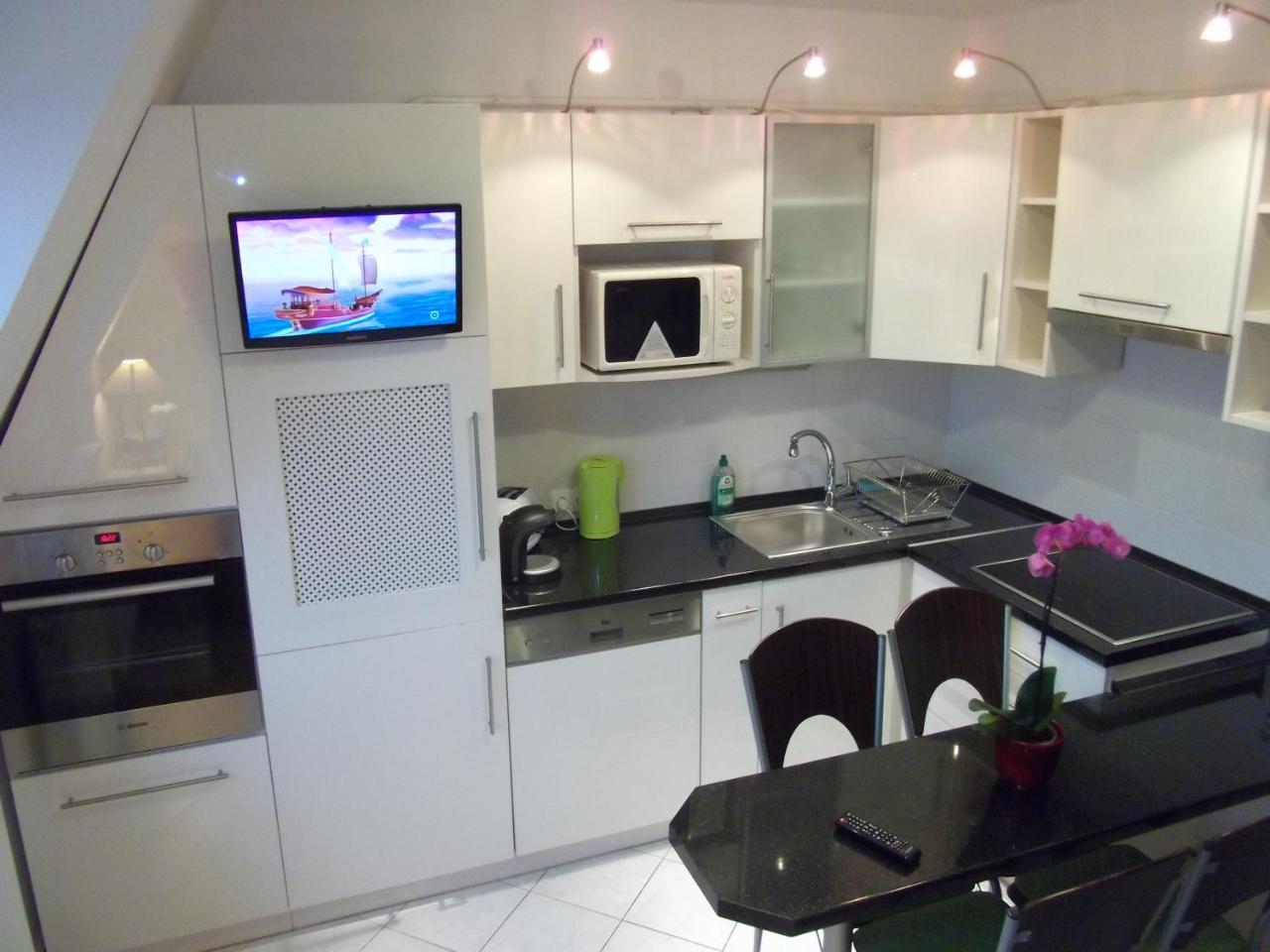 Rozsa Apartman Apartment Heviz Ngoại thất bức ảnh